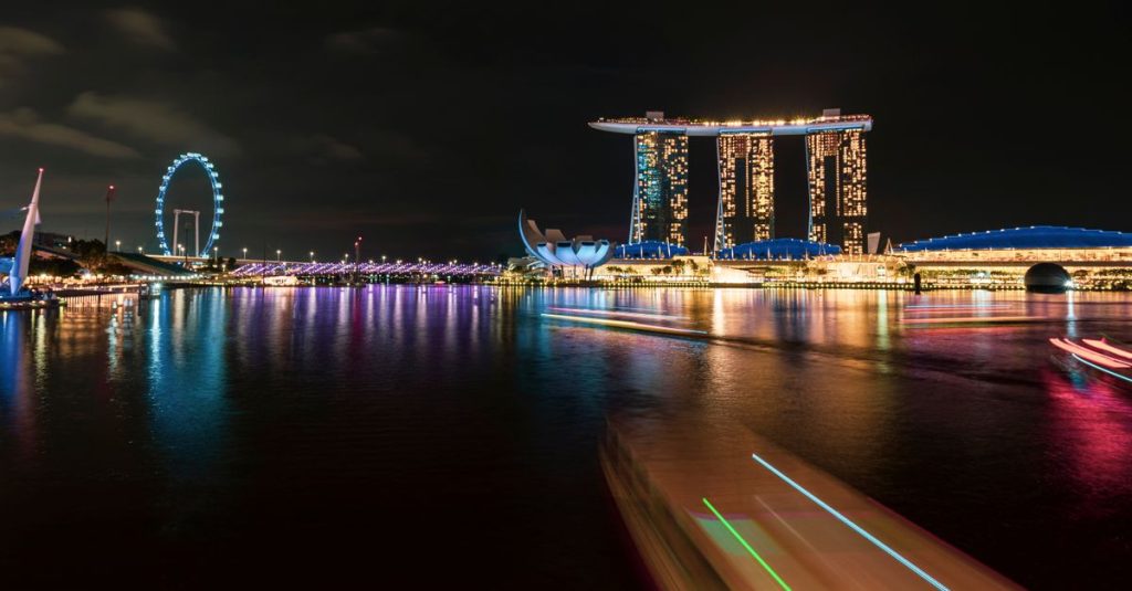 découvrez les incontournables de marina bay à singapour : marina bay sands, gardens by the bay, le merlion et les plus belles vues sur la baie.