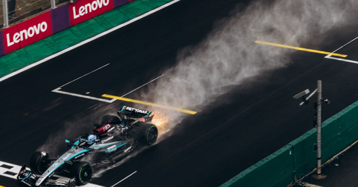 découvrez le grand prix de singapour : une course nocturne spectaculaire sur le circuit urbain de marina bay, au cœur de la ville.