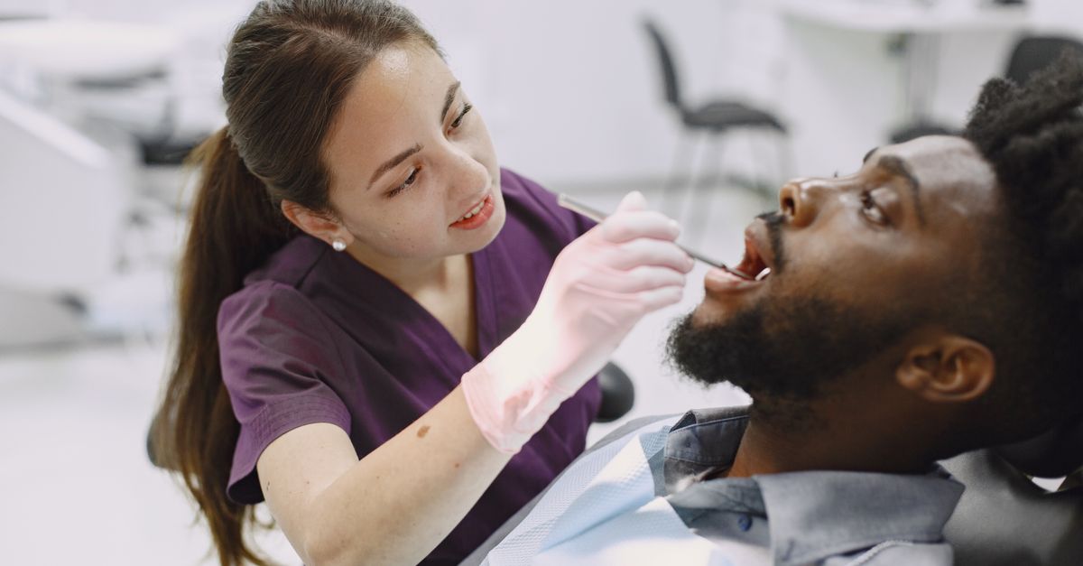 Cliniques dentaires à Singapour : tarifs, services et prise en charge